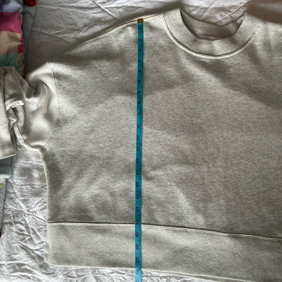 Abercrombie & Fitch Beige, Gray, and White Sweatshirt - Picture 7 of 7